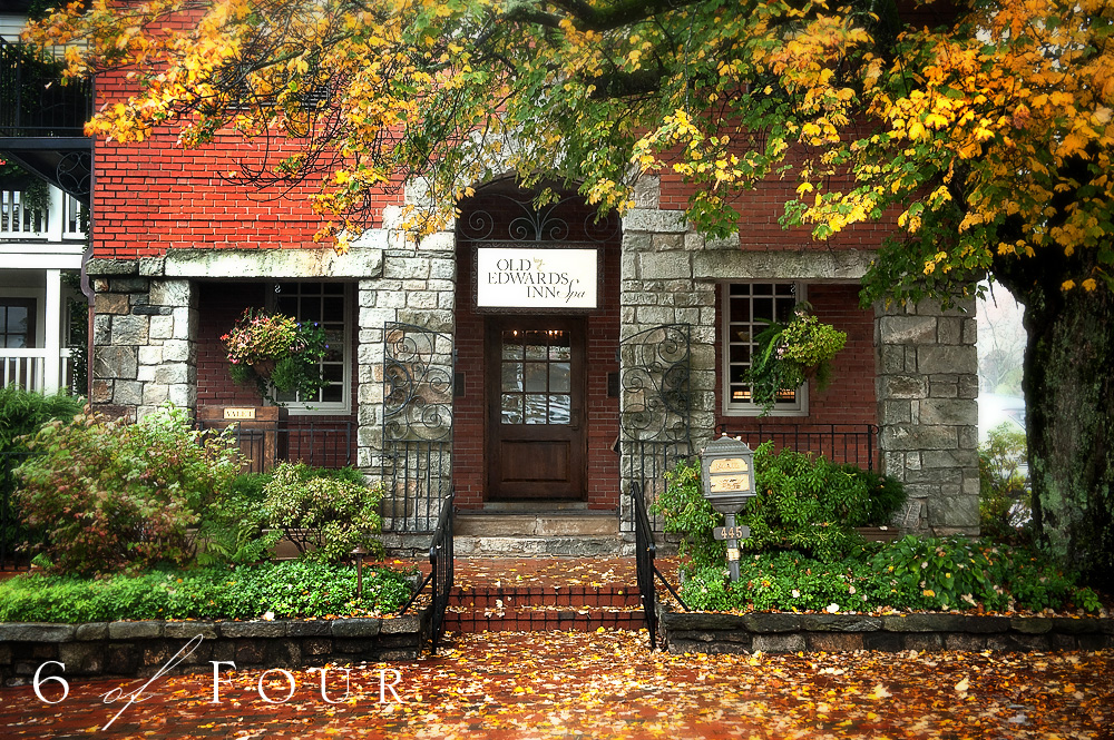 Old_Edwards_Inn_Highlands_North_Carolina_Wedding_fall_leaves_changing