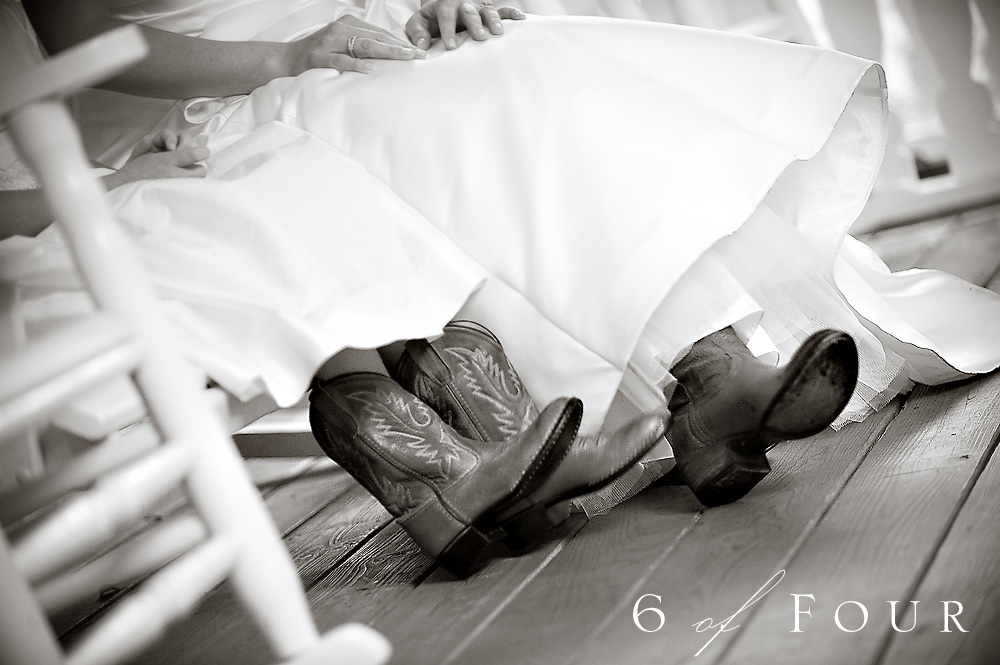 Old_Edwards_Inn_Highlands_North_Carolina_Wedding_cowboy_boots_bride_and_flowergirl
