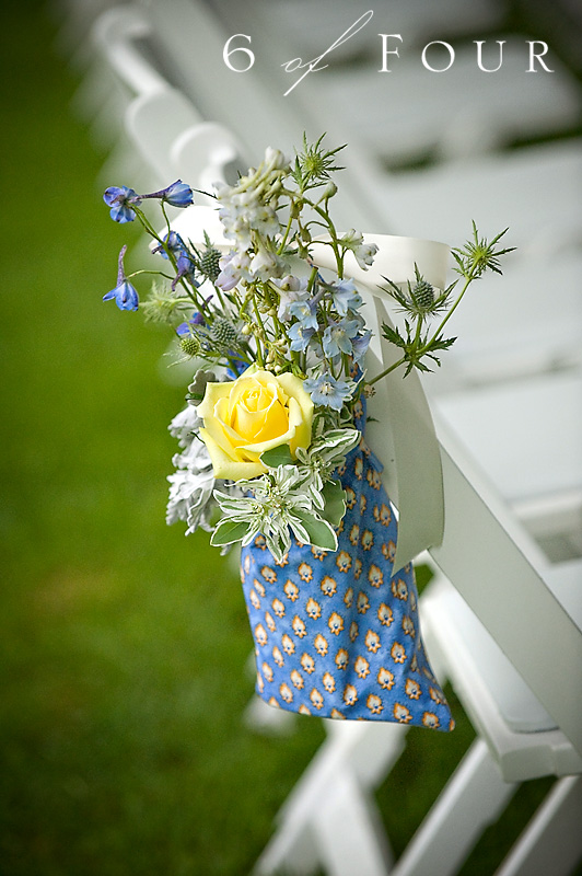 Old_Edwards_Inn_Highlands_North_Carolina_Wedding_flower_arrangement_hanging_on_chair_at_ceremony
