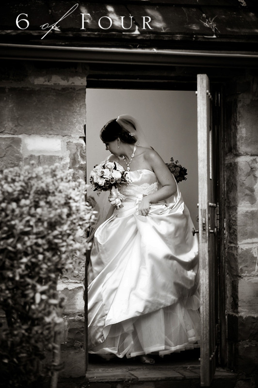 Bride_out_of_sight