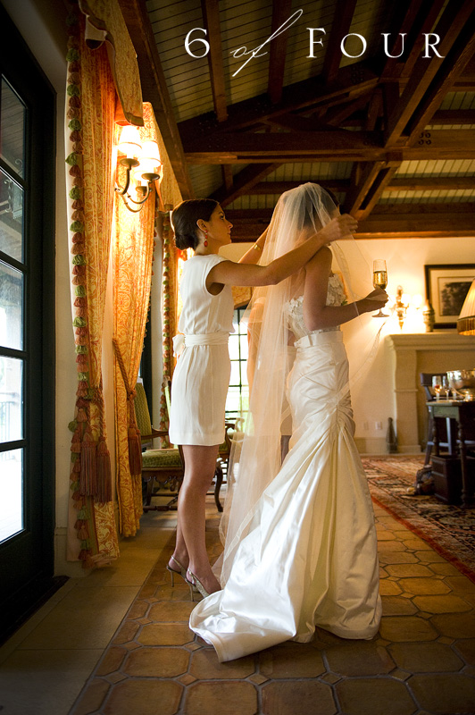 bride_getting_ready_sea_island_cloister